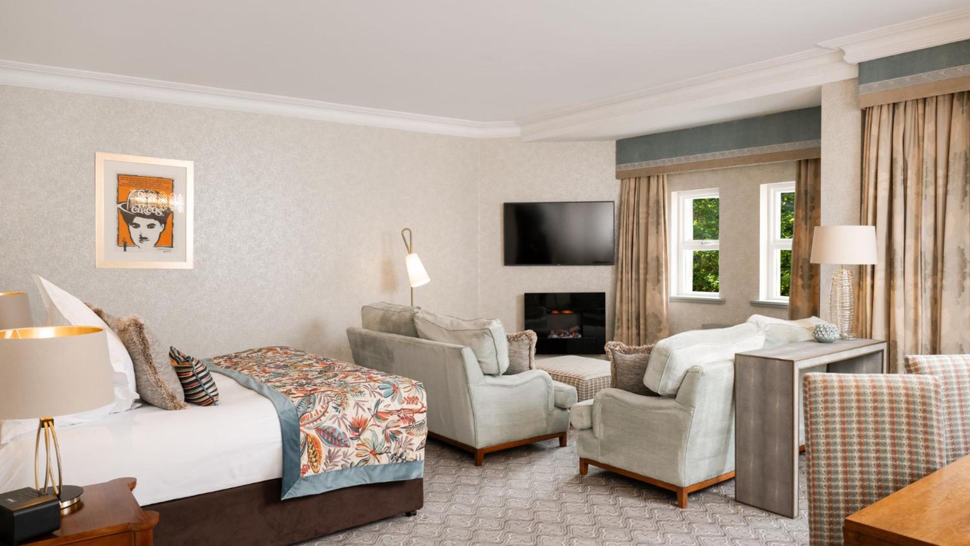 The Culloden Estate And Spa Holywood  Exteriér fotografie A suite at The Grove