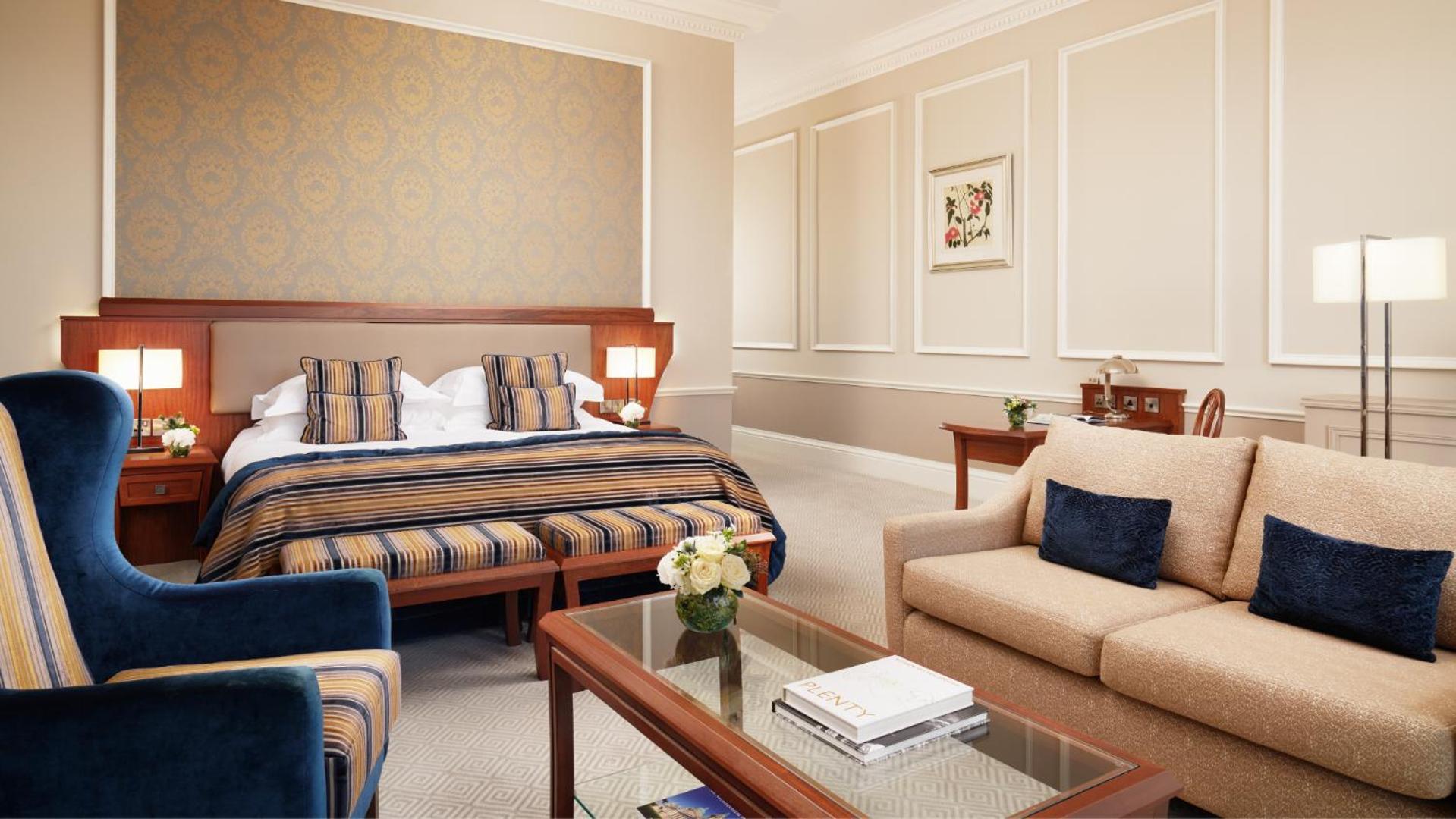 The Culloden Estate And Spa Holywood  Exteriér fotografie A suite at the InterContinental London