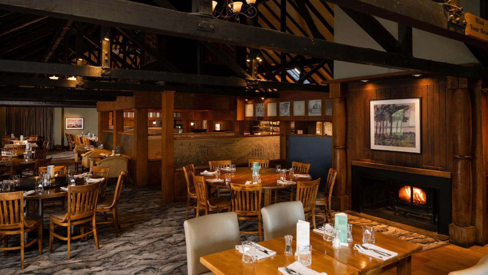 The Culloden Estate And Spa Holywood  Exteriér fotografie The restaurant at the Inn at the Opera House