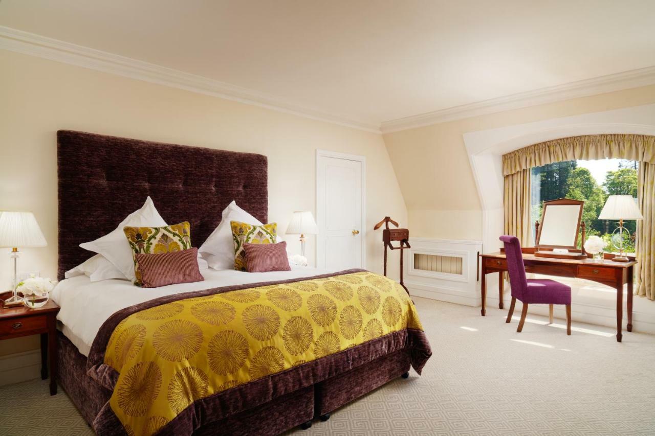 The Culloden Estate And Spa Holywood  Exteriér fotografie A bedroom at the hotel